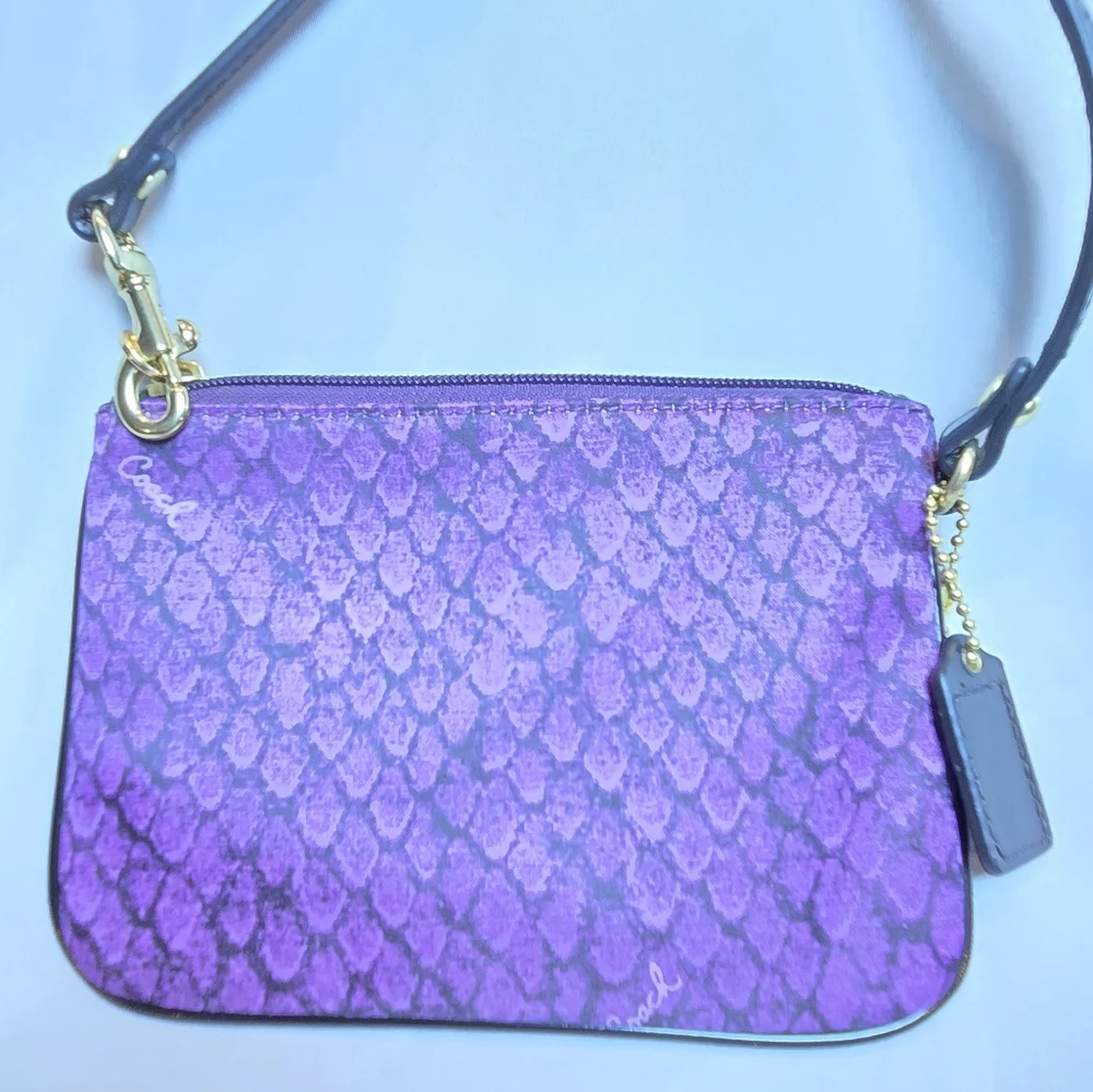 Coach Purple Quilted‎ Wristlet Clutch - Picture 3 of 8